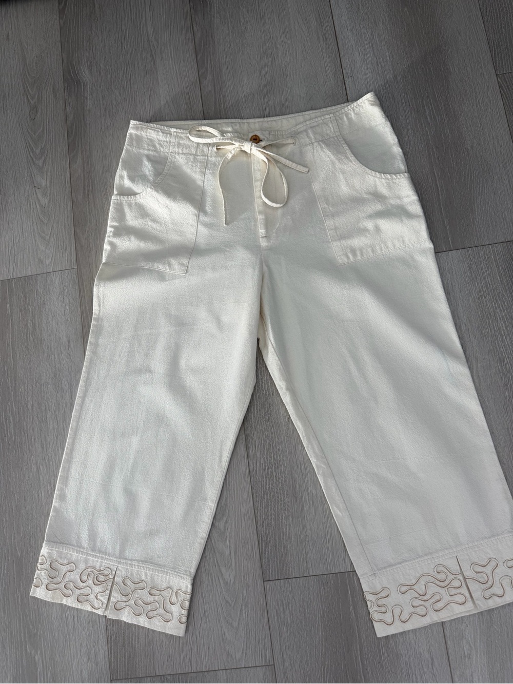 Boho / chic comfortable White Embroidered Hem Drawstring Capris- 100 % cotton